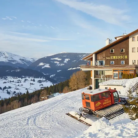 Emerich Hotel 3*