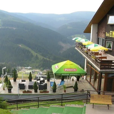 Hotel Emerich 3*